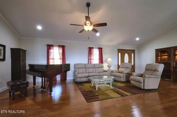 Dandridge, TN 37725,132 Skyline DR