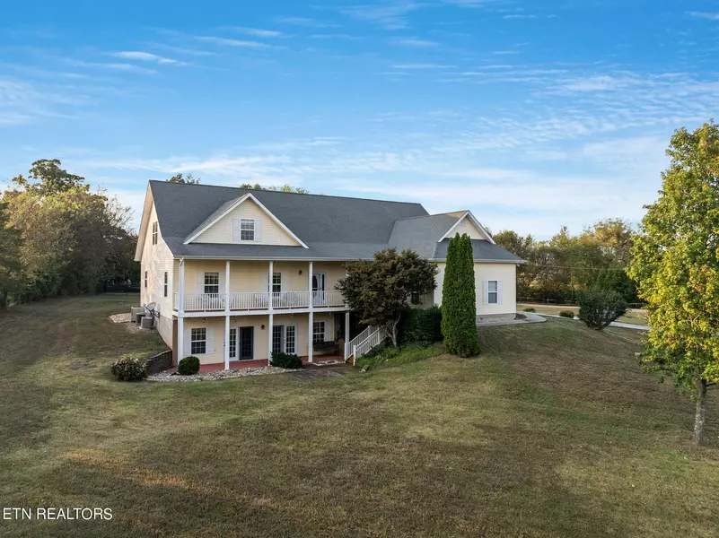 4233 Old Niles Ferry Rd, Maryville, TN 37801