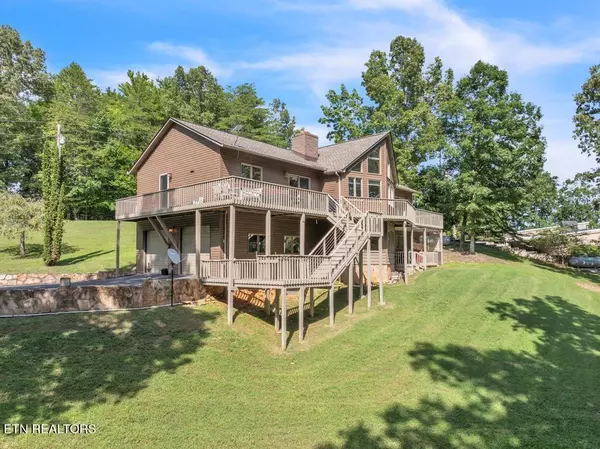 Lafollette, TN 37766,128 Fox LN