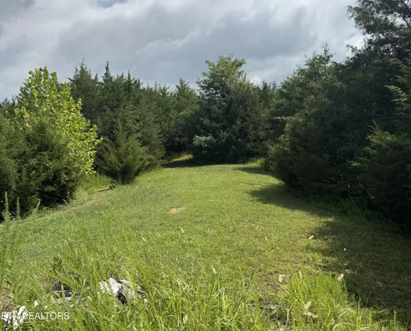 Dandridge, TN 37725,2355 Jim Henry Rd