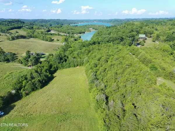 Dandridge, TN 37725,2355 Jim Henry Rd