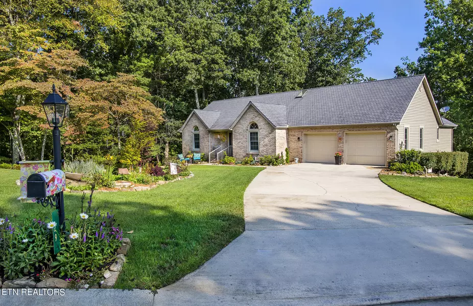 29 Dockside CT, Crossville, TN 38558