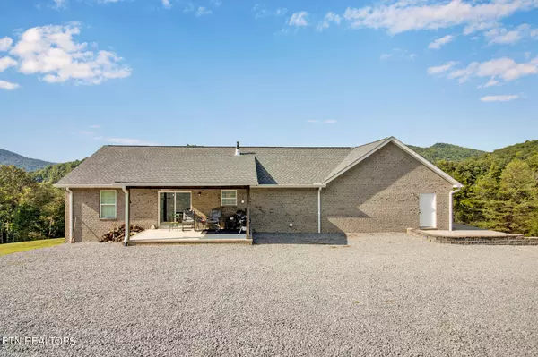 Jamestown, TN 38556,936 Tollie LN