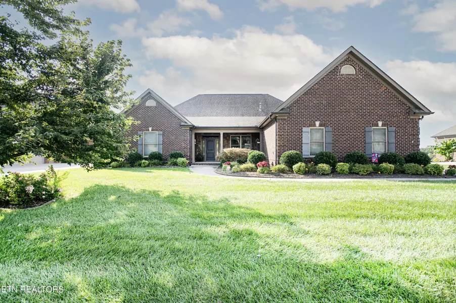 312 Millstone LN, Lenoir City, TN 37772