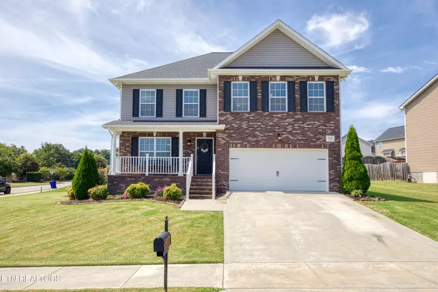 7047 Banyon Wood LN, Knoxville, TN 37920