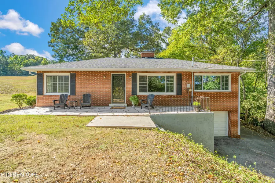 5203 Lakeland DR, Lenoir City, TN 37772