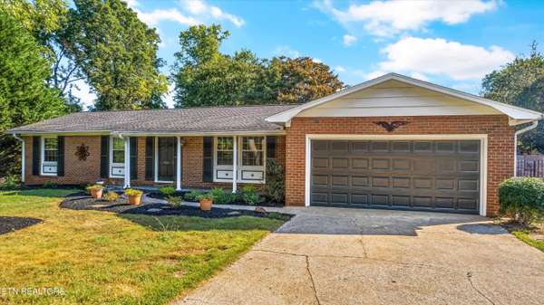 7524 Scenic View DR, Knoxville, TN 37938