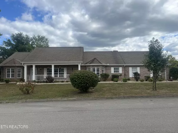 3036 Pennington CIR, Maryville, TN 37803