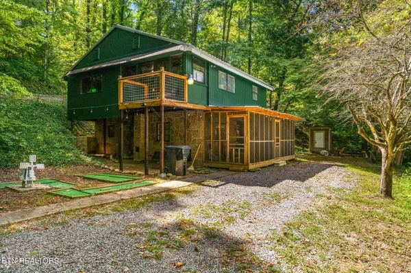 477 McMahan Rd, Pigeon Forge, TN 37863