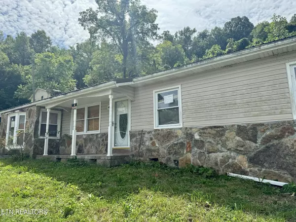 Jellico, TN 37762,232 Robbins St