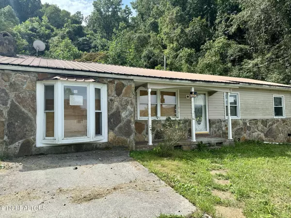 232 Robbins St, Jellico, TN 37762