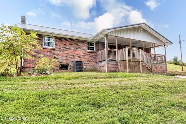 2582 Cedar Creek Rd, Lafollette, TN 37766