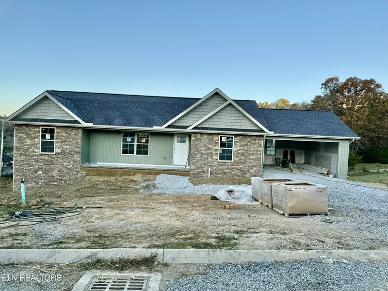 210 MILO CIR, Tazewell, TN 37879