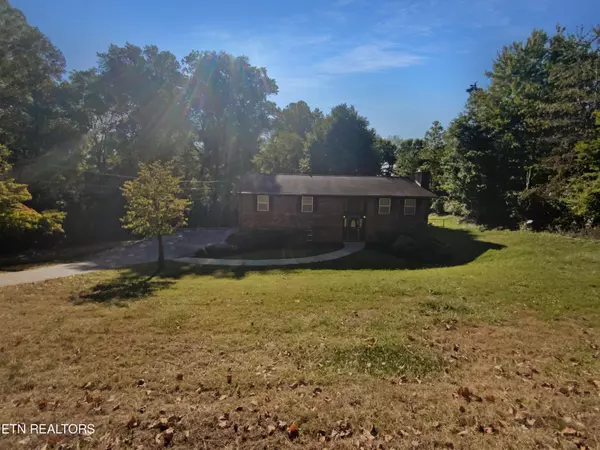 799 Outer DR, Oak Ridge, TN 37830