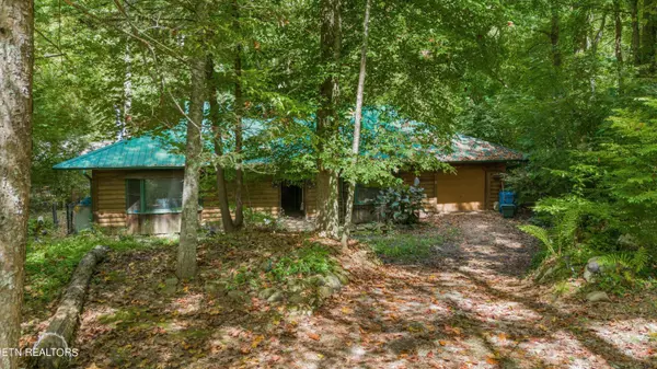 4503 Scenic DR, Gatlinburg, TN 37738