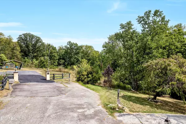 355 Seville Rd, Morristown, TN 37813