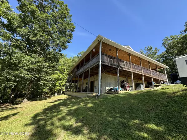 Oneida, TN 37841,760 Raccoon Loop Rd