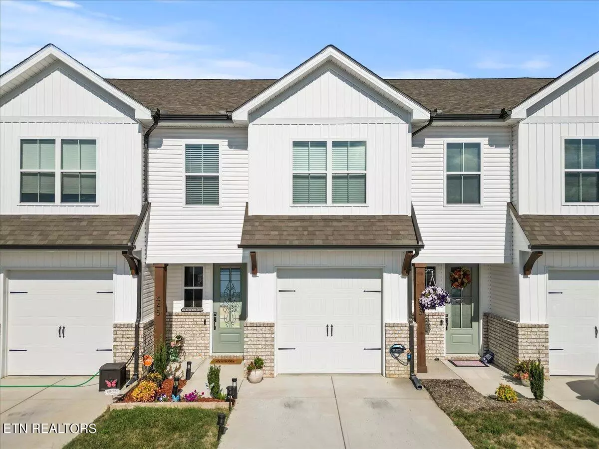 Lenoir City, TN 37771,445 Harper Village WAY