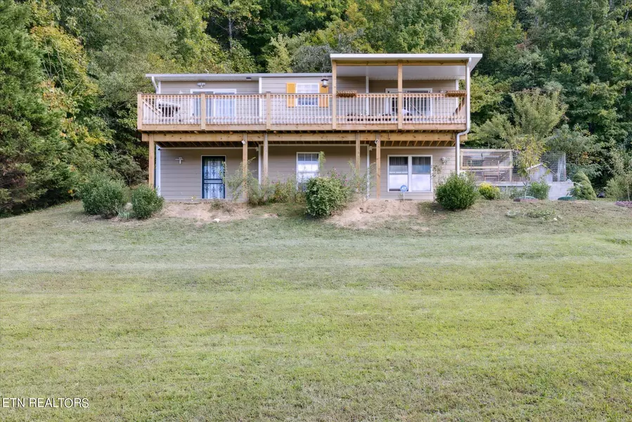 329 Mehaffey Rd, Powell, TN 37849