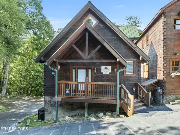 1251 Bear Cub WAY, Gatlinburg, TN 37738