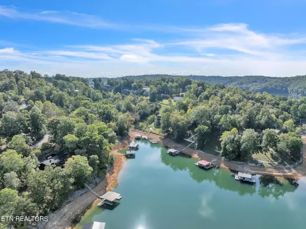 Lafollette, TN 37766,1466 Deerfield WAY