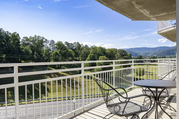 Pigeon Forge, TN 37863,503 Dollywood LN #132