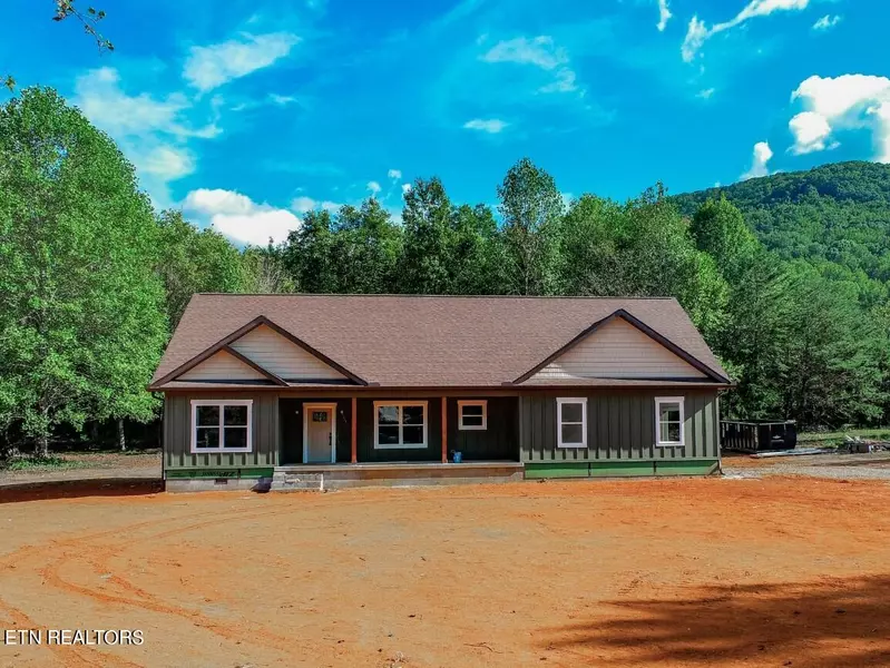 123 Victor Rd, Cosby, TN 37722