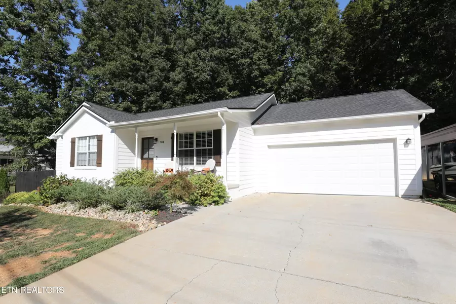 100 Crestwood DR, Lenoir City, TN 37771