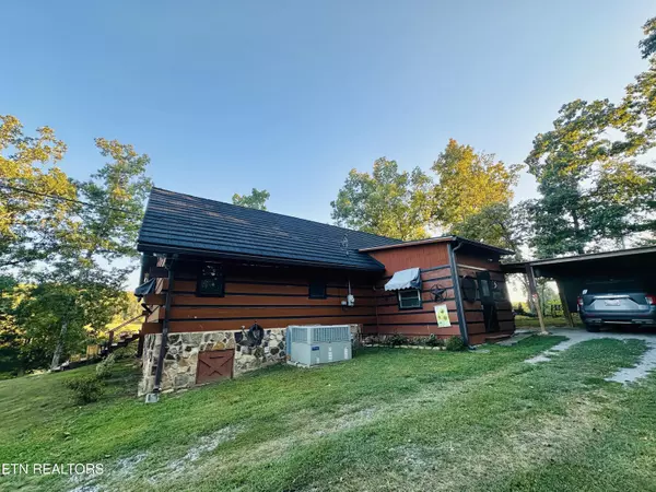 Tellico Plains, TN 37385,116 Charlie Rd