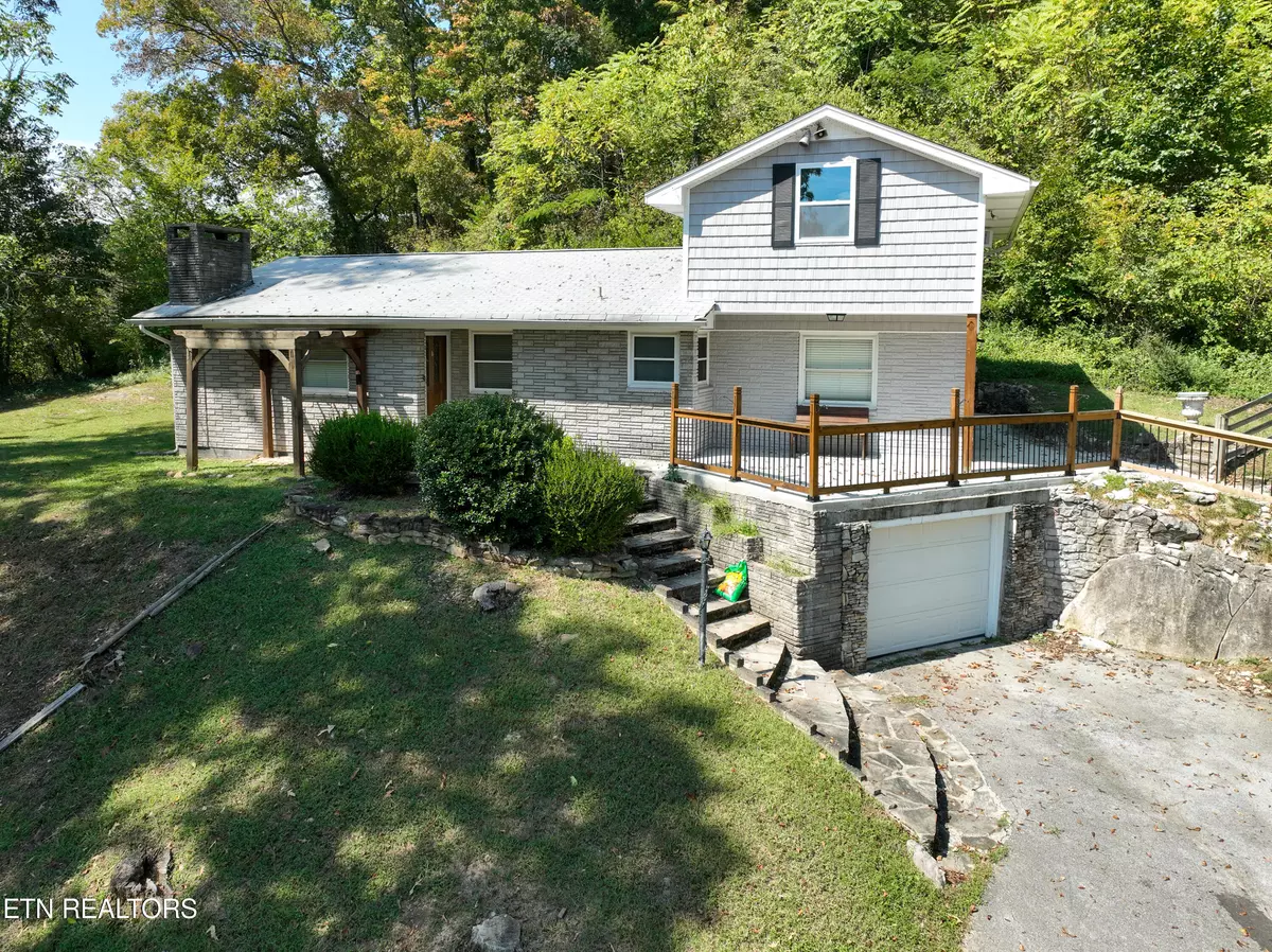 Clinton, TN 37716,102 Suzanne DR