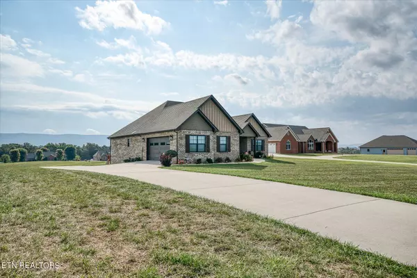 Crossville, TN 38572,877 Shadow Mountain DR