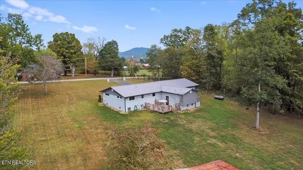 Lafollette, TN 37766,217 Cross Valley Rd