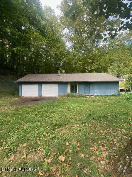 416 Prince St, Oliver Springs, TN 37840