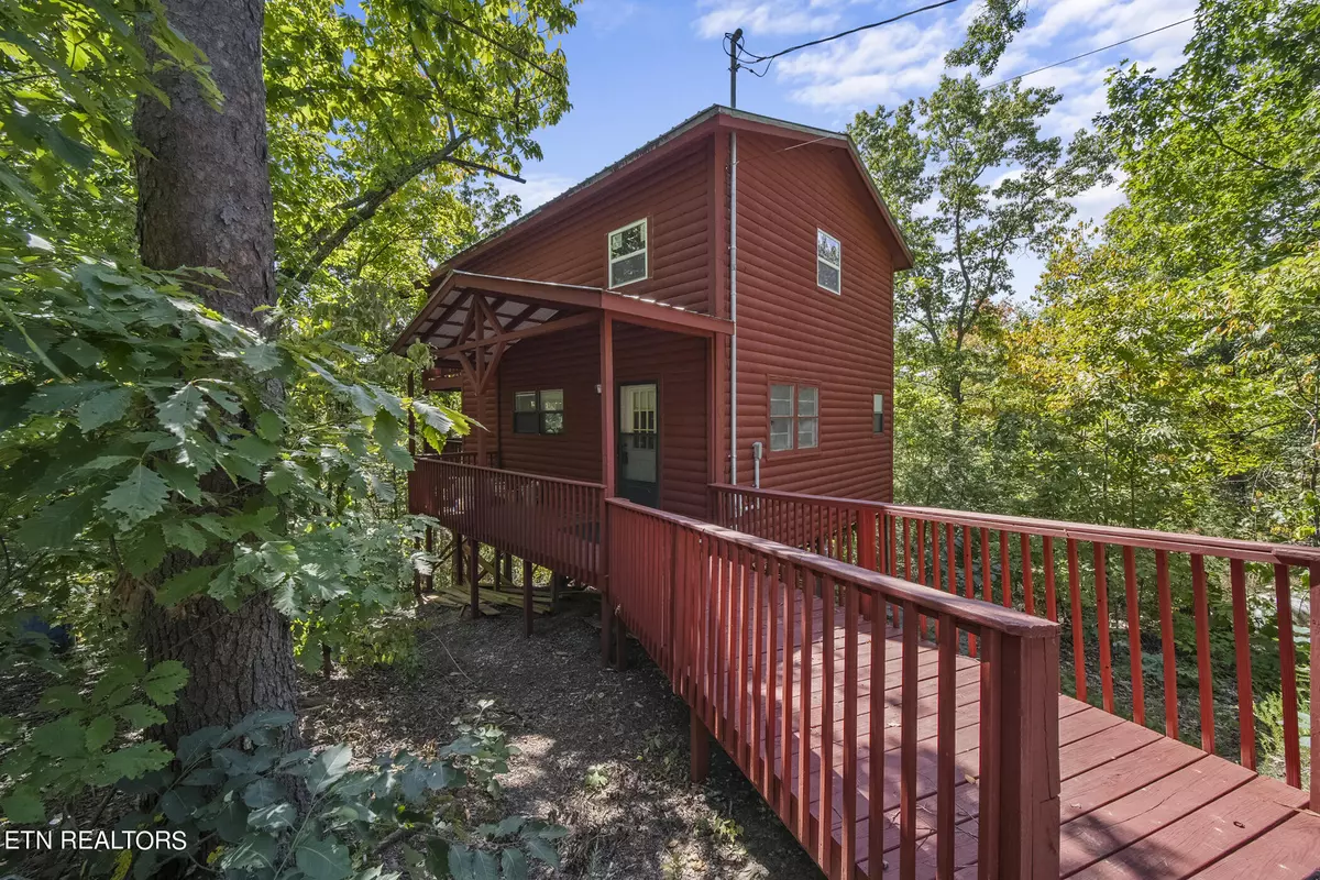 Sevierville, TN 37876,1813 Fantasy WAY