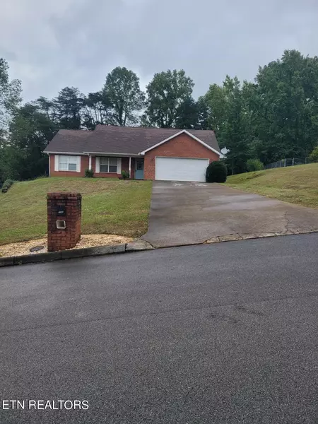 1263 Chesty Puller CIR, Maryville, TN 37803