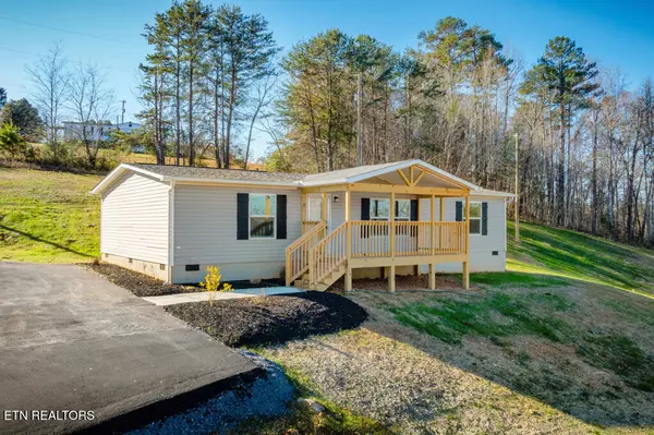 4503 Shipe Rd, Corryton, TN 37721