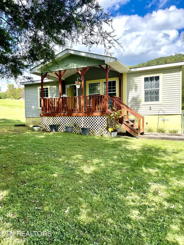 466 Old Wooldridge PIKE, Jellico, TN 37762