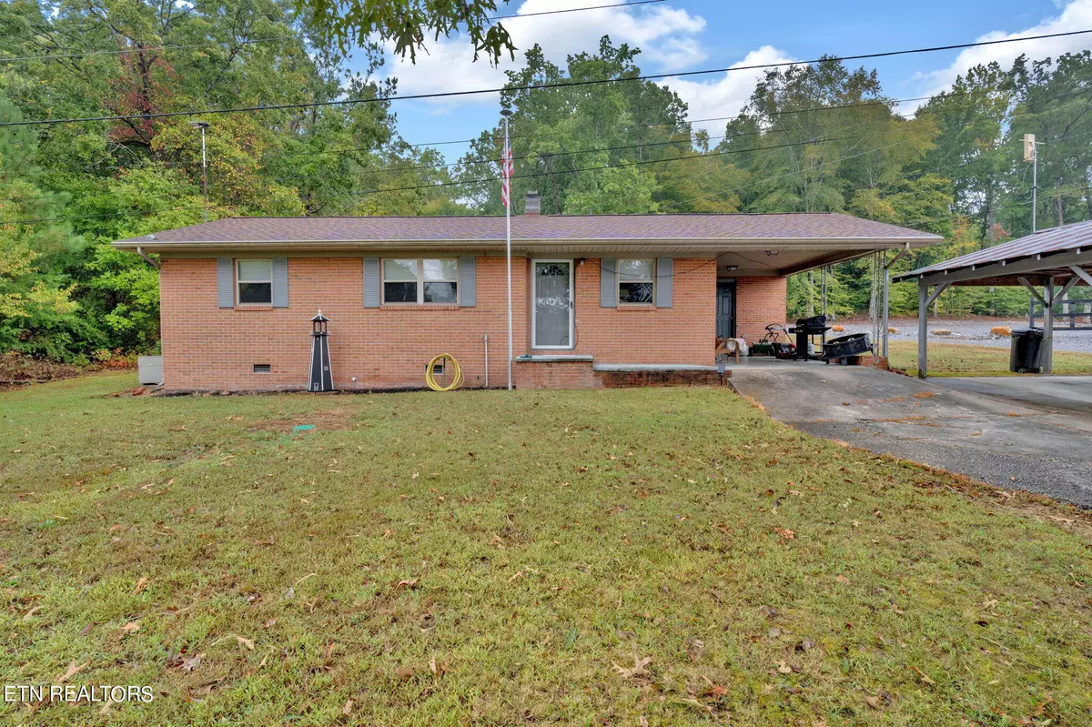 Dandridge, TN 37725,993 Swannsylvania Rd