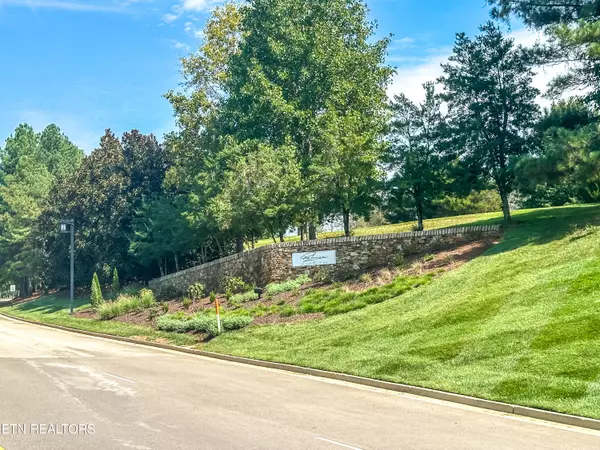 Loudon, TN 37774,967 Black Cove LN