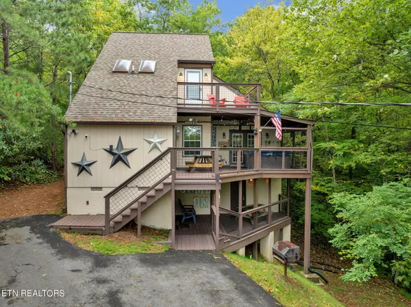 1803 Luzerne DR, Gatlinburg, TN 37738