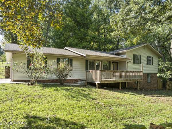 9429 Jim Loy Rd, Strawberry Plains, TN 37871