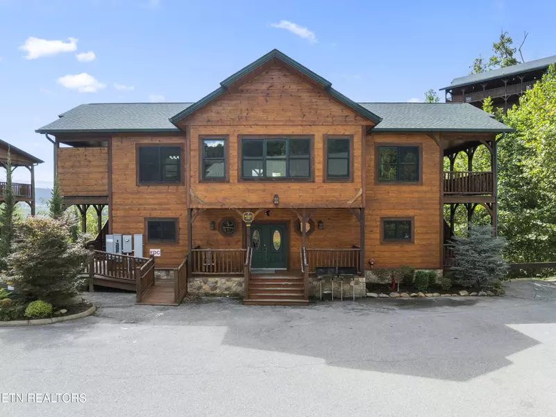 888 Great Smoky WAY, Gatlinburg, TN 37738