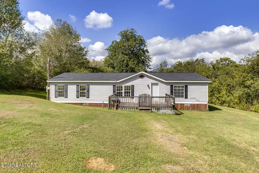 576 County Road 804, Etowah, TN 37331