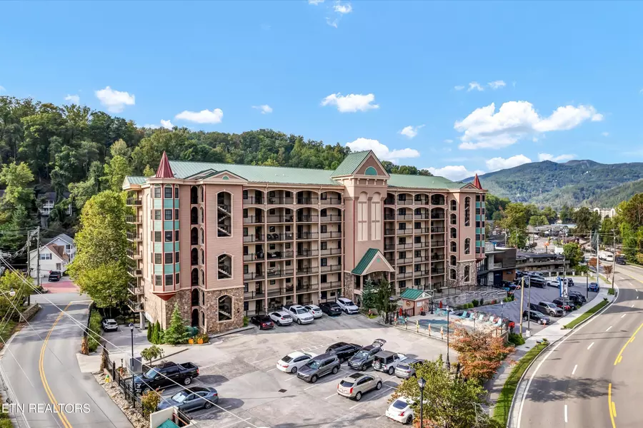 210 Roaring Fork Ext #301, Gatlinburg, TN 37738