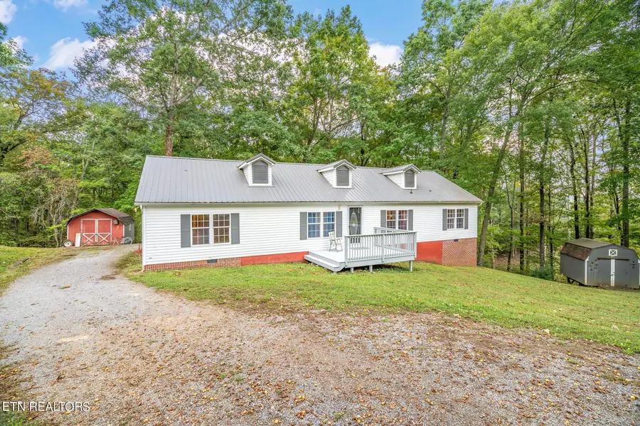 9939 Old Chestnut Ridge Rd, Heiskell, TN 37754