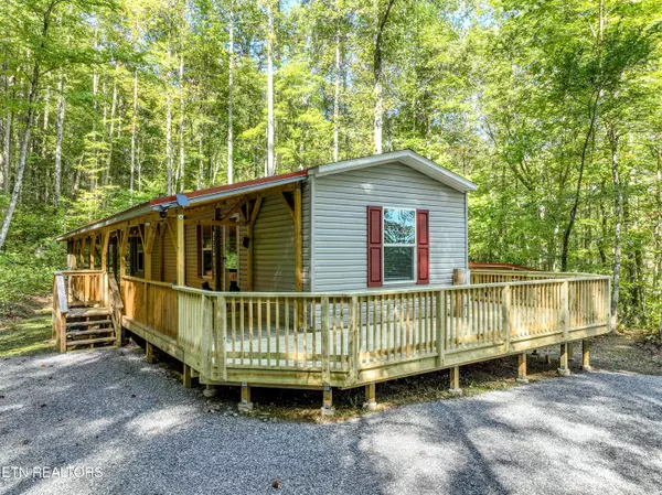 1007 Old Cades Cove Rd, Townsend, TN 37882