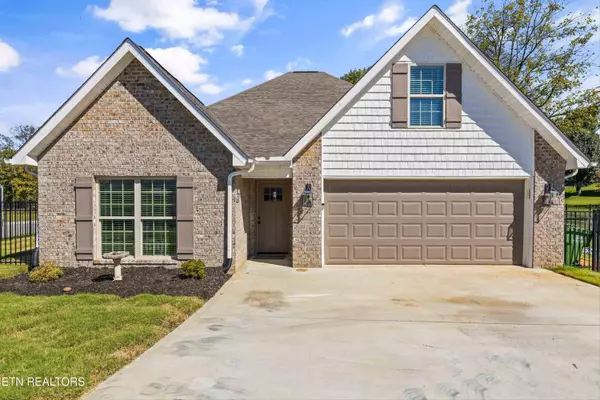 2016 Wilkinson PIKE, Maryville, TN 37803