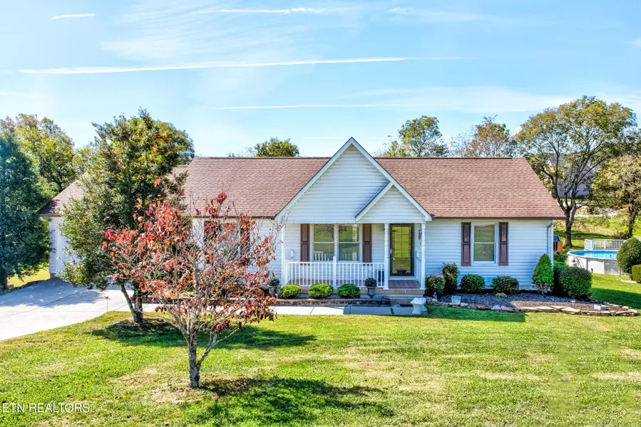 253 Mountain Perkins LN, Jacksboro, TN 37757