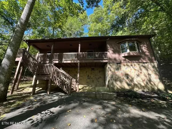 Townsend, TN 37882,230 Penni LN