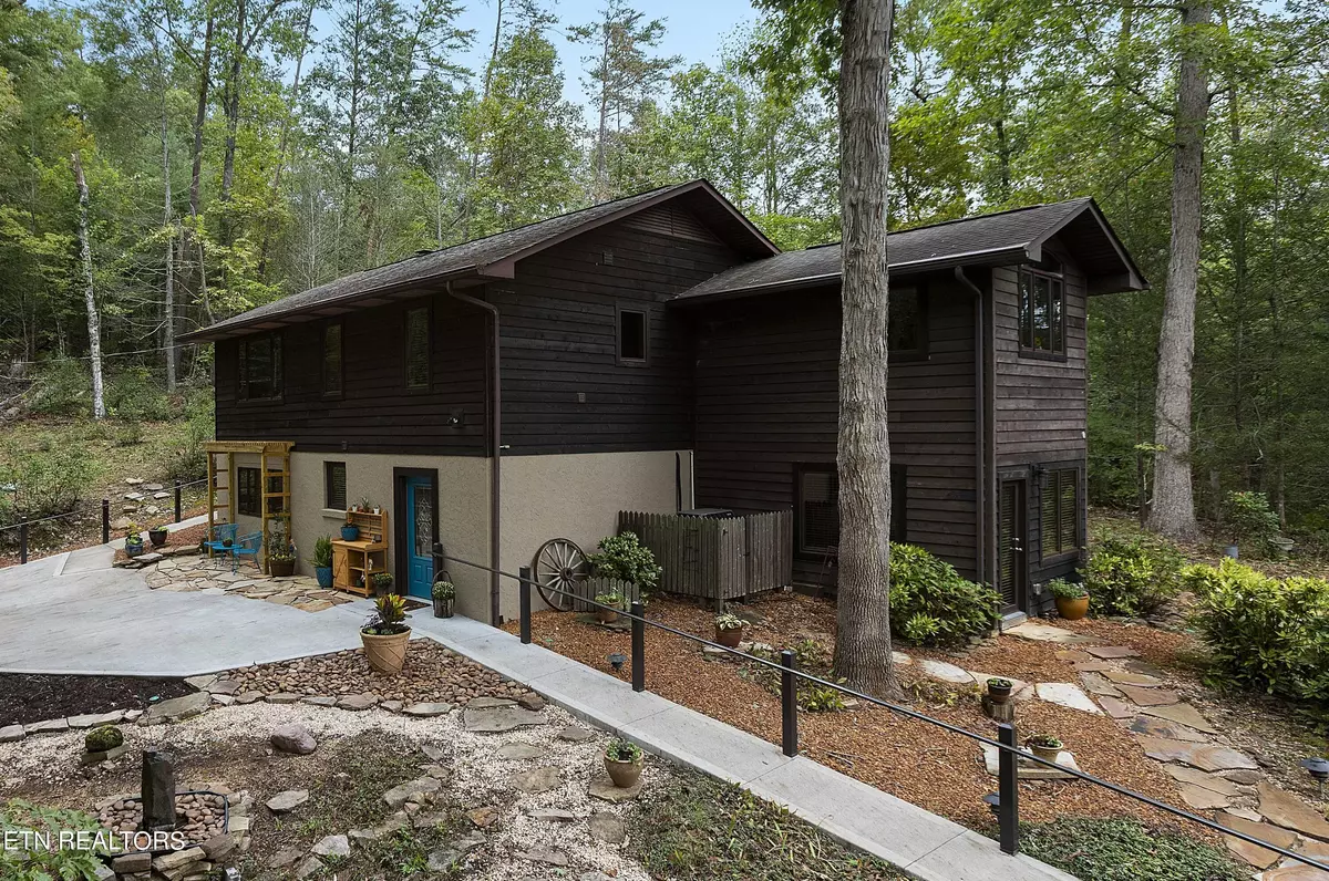 Sevierville, TN 37876,930 Sencebaugh DR